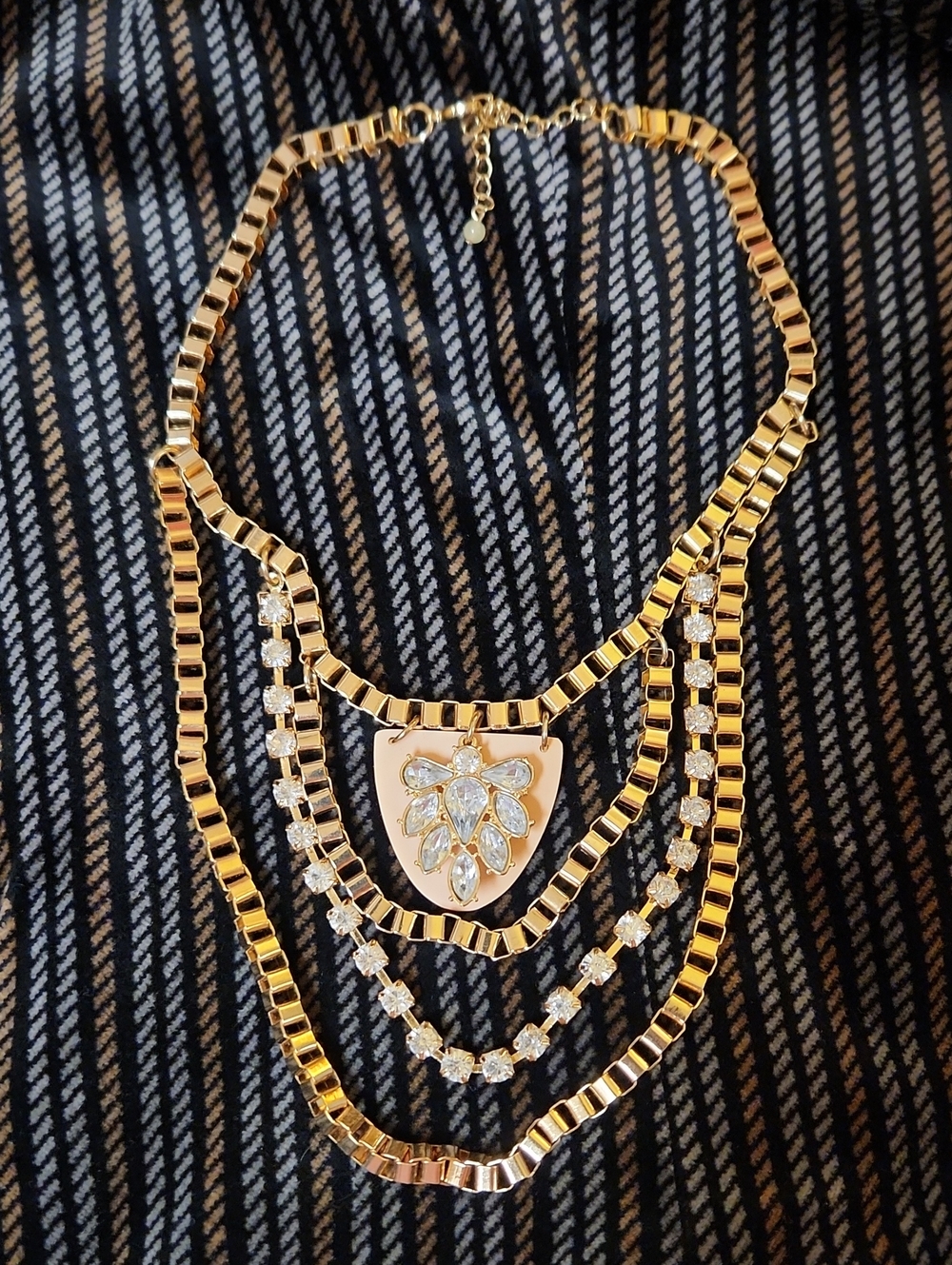 Avon Gold-Tone Layered Necklace with Rhinestone Floral Shield Pendant 15 Inches